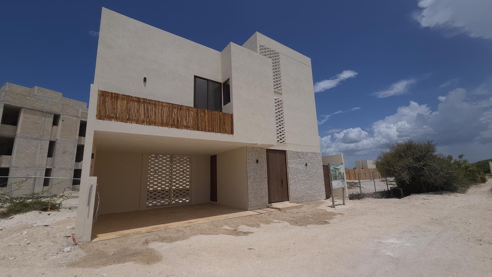 House for Sale on LA PLAYA in San Benito, Chicxulub, Yucatán