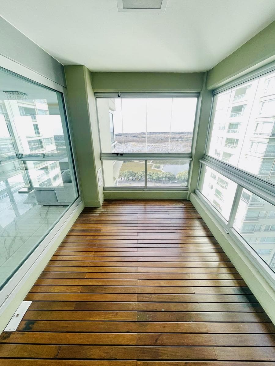 Apartment for Rent at Le Parc Puerto Madero: 3-room, furnished, with garage!