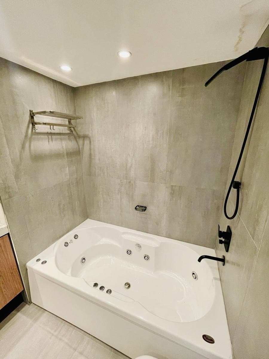 Apartment for Rent at Le Parc Puerto Madero: 3-room, furnished, with garage!