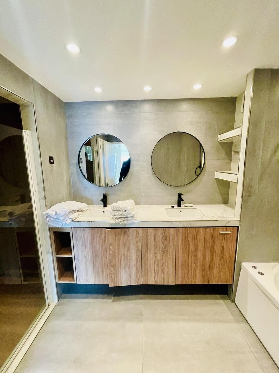 Apartment for Rent at Le Parc Puerto Madero: 3-room, furnished, with garage!