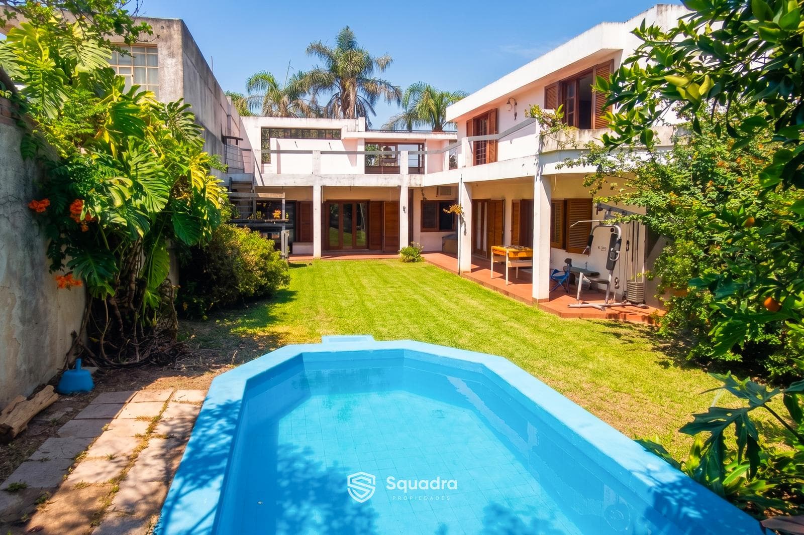 FOR SALE - 5-bedroom house with a patio and pool - España y Hospitales, Rosario.