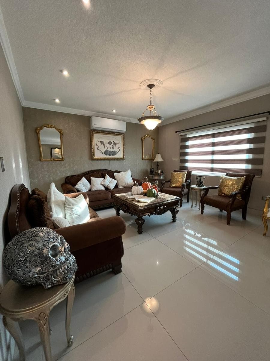 HOUSE FOR SALE IN CONTRY LA SILLA