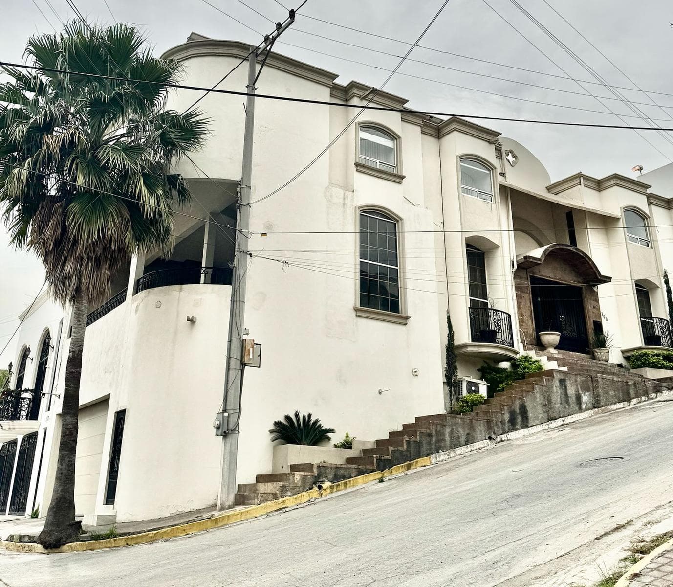 House in Lomas del Roble