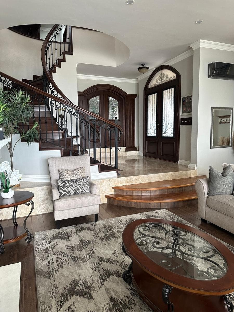 House in Lomas del Roble