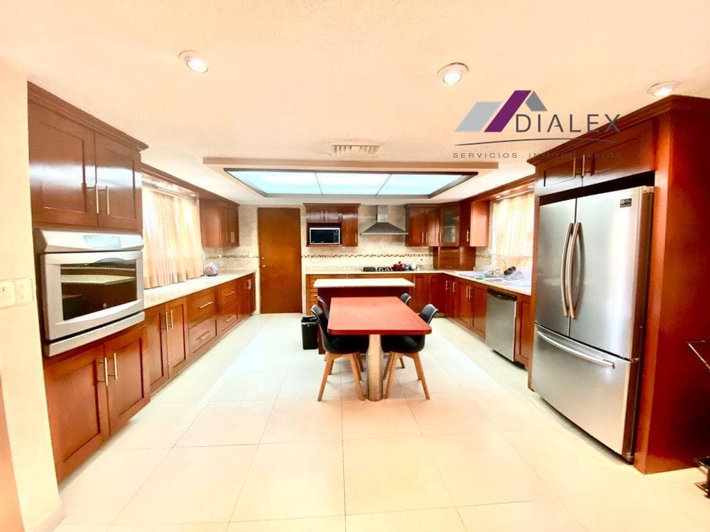 Luxury Office Space for Rent - Col. Leones in Monterrey, Nuevo León - 1,000 M2