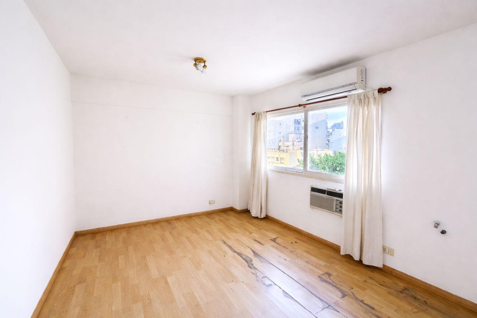 Bright Two-Room Apartment, Qualifies for Financing - For Sale - Balvanera