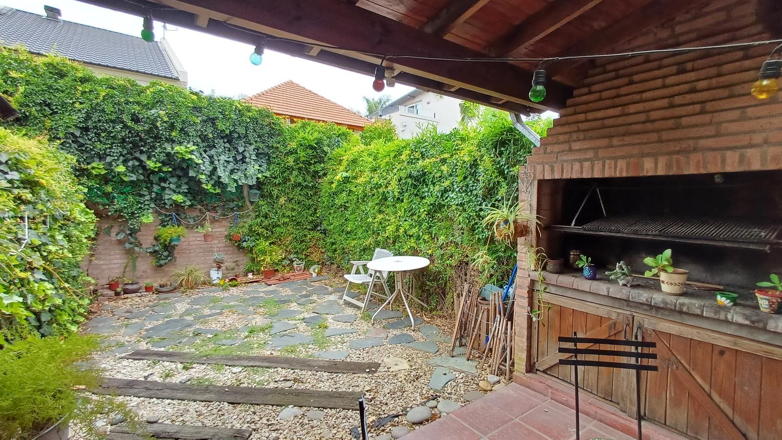 4-Room Triplex for Sale in Ciudad Jardín—Studio, Playroom—A GREAT OPPORTUNITY