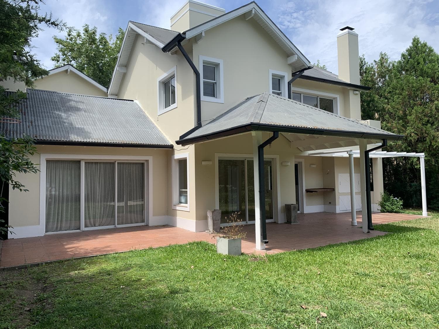 House for Sale, 3 bedrooms. Bermudas, Pilar Gated Community - REPRICED -