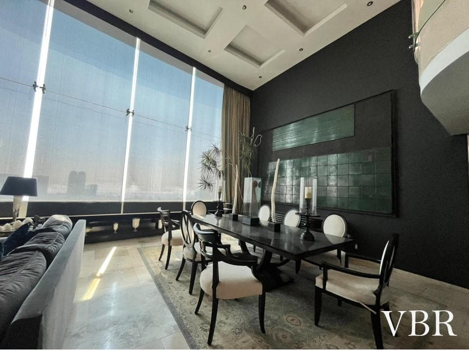 Luxury 2-story townhouse with an EXCELLENT view, 4 bedrooms, and parking for 4 cars.
