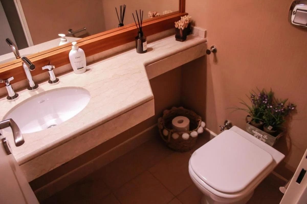 For Sale in Puerto Madero: Bright 4-room apartment with garage and storage room!