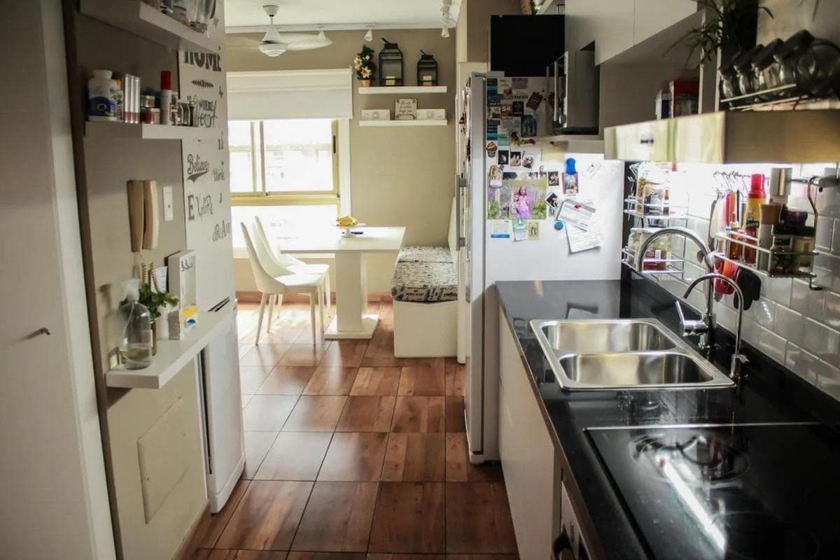 For Sale in Puerto Madero: Bright 4-room apartment with garage and storage room!