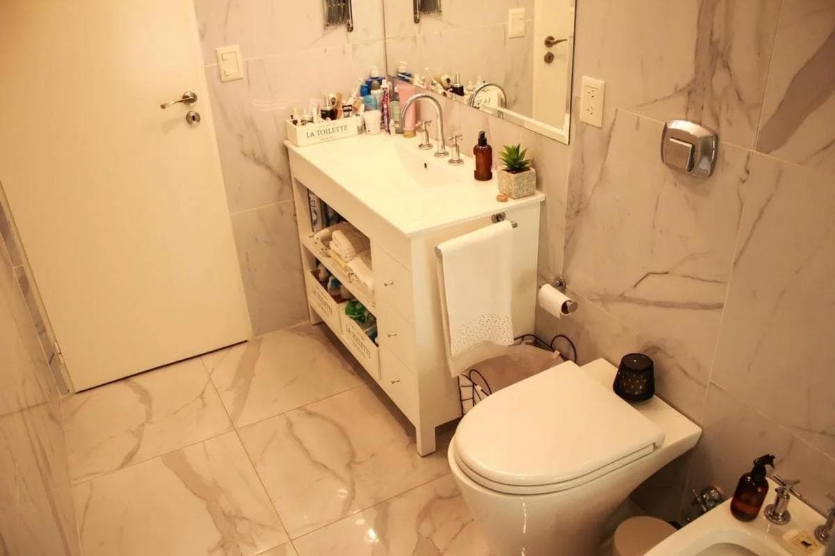 For Sale in Puerto Madero: Bright 4-room apartment with garage and storage room!