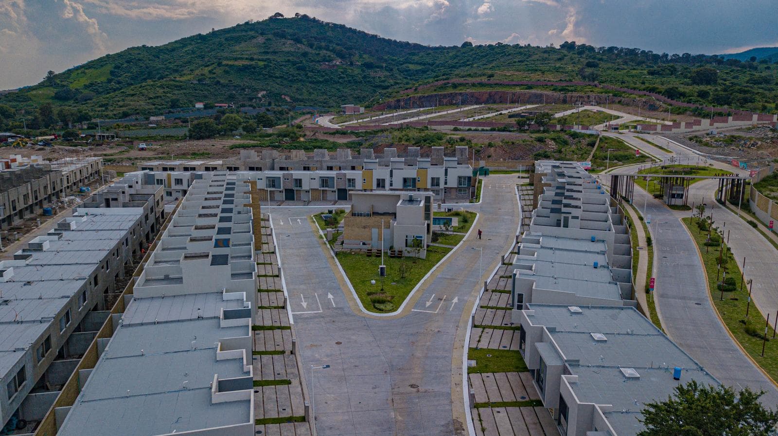 PONTEVEDRA HOUSING DEVELOPMENT - HOMES FOR SALE