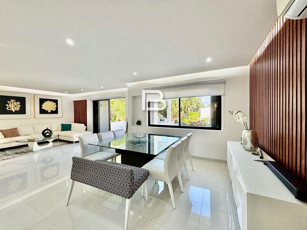 Furnished Penthouse for Rent on Isla Brujas