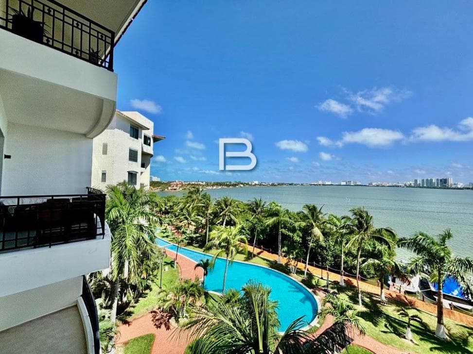 Isla Dorada: Furnished Apartment for Sale