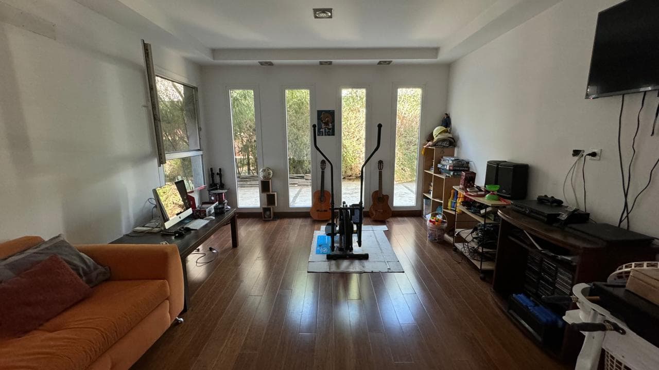 House for Sale Near the Lagoon, San Isidro Labrador, Villanueva