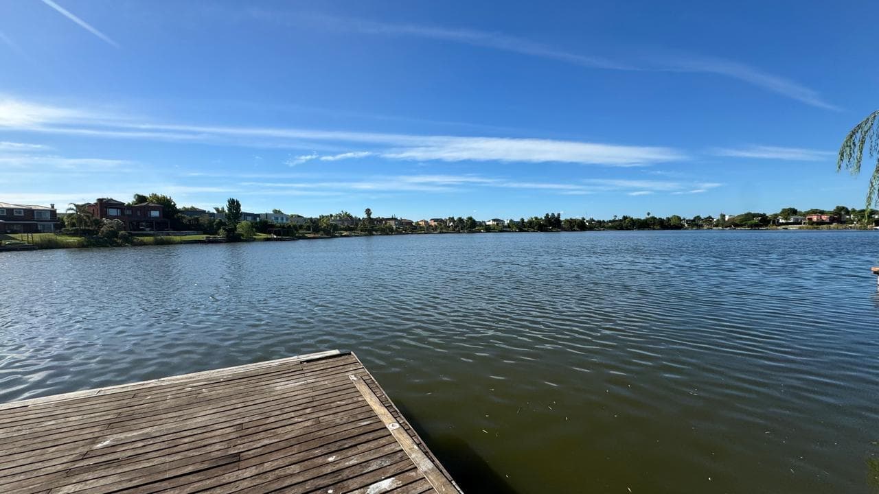 House for Sale Near the Lagoon, San Isidro Labrador, Villanueva