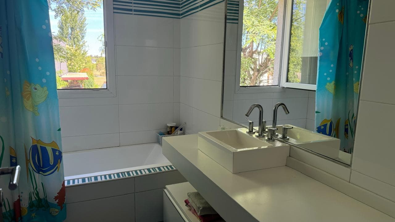 House for Sale Near the Lagoon, San Isidro Labrador, Villanueva
