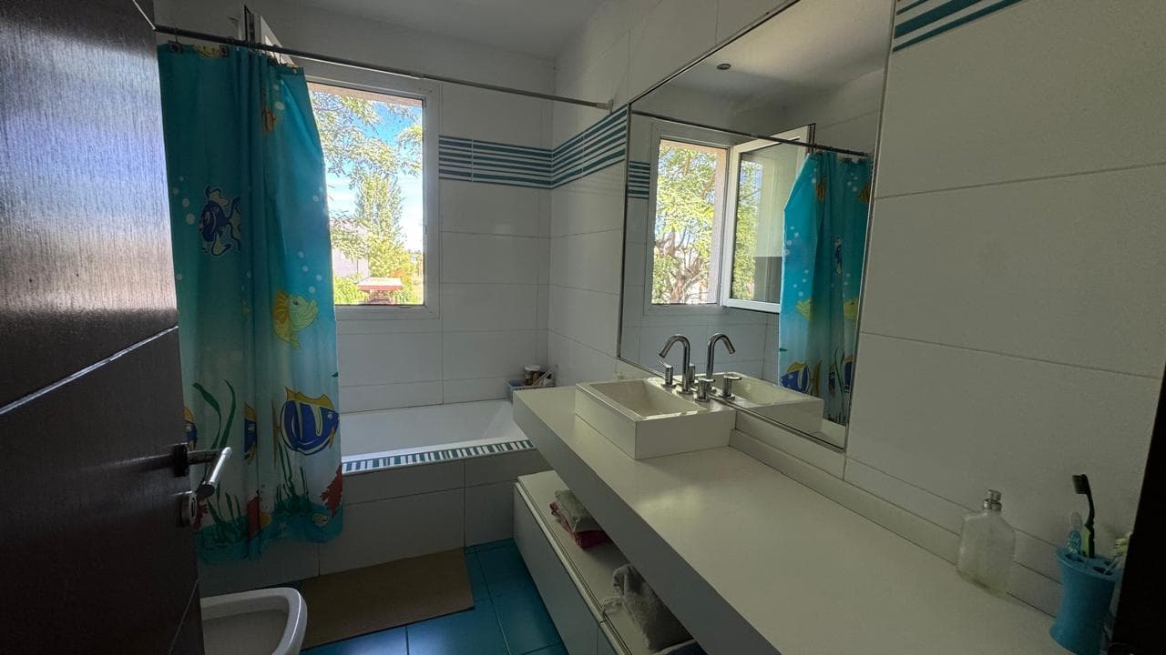 House for Sale Near the Lagoon, San Isidro Labrador, Villanueva