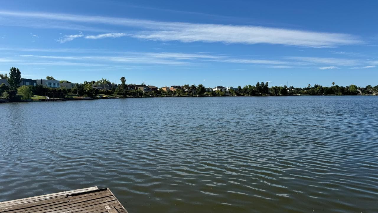 House for Sale Near the Lagoon, San Isidro Labrador, Villanueva