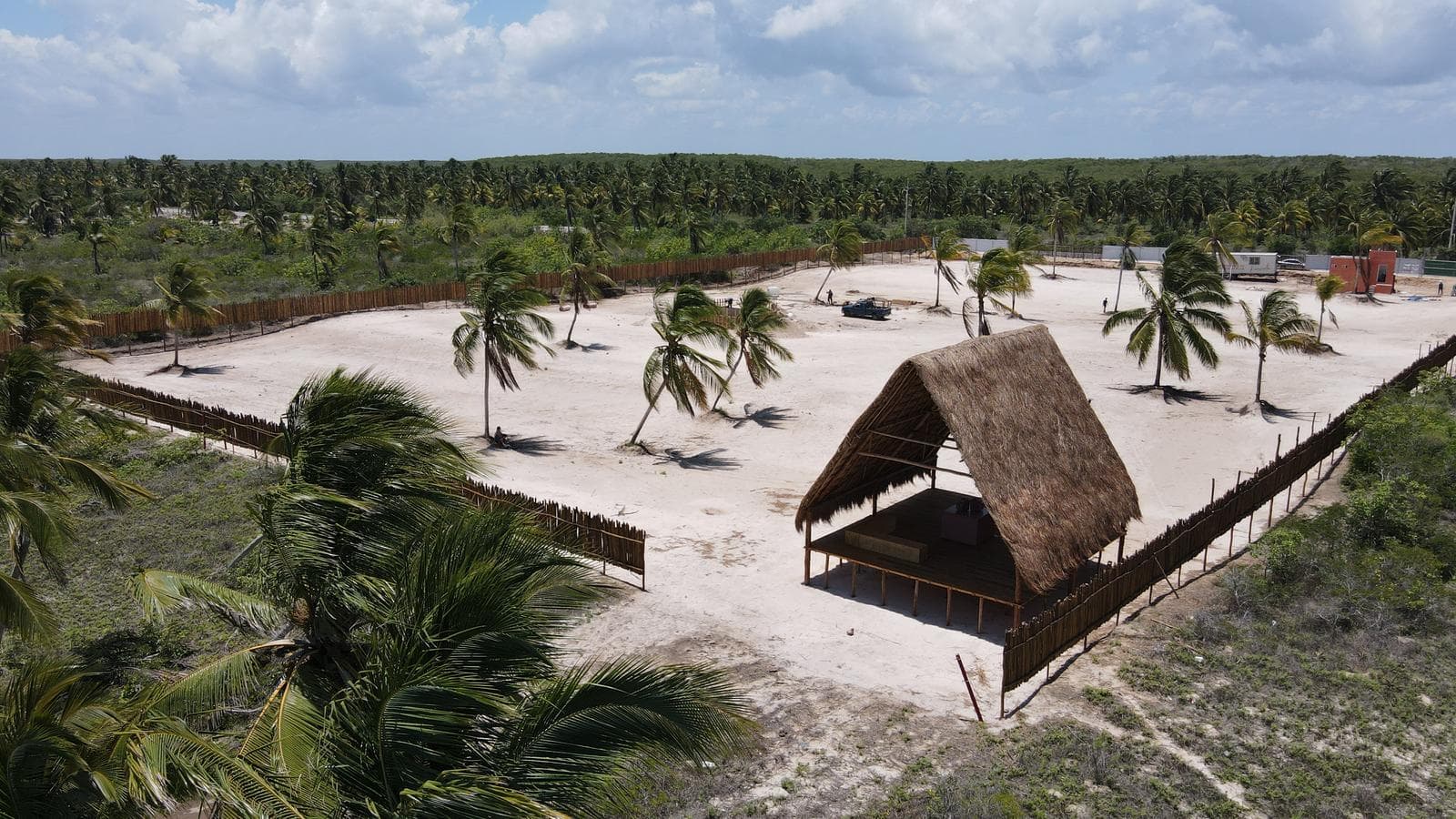 BEACHFRONT LAND FOR REAL ESTATE DEVELOPMENT
