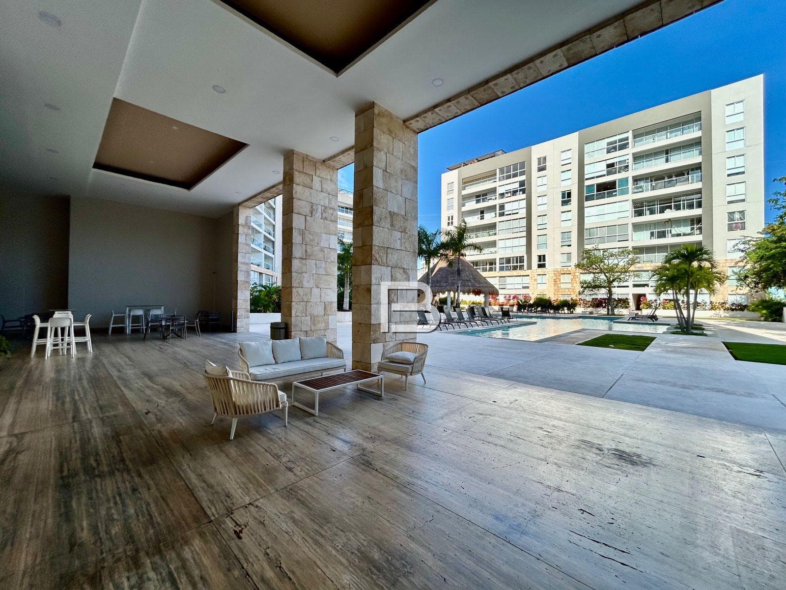 Apartment for Sale in the Cumbres Altura 19 Residential Complex