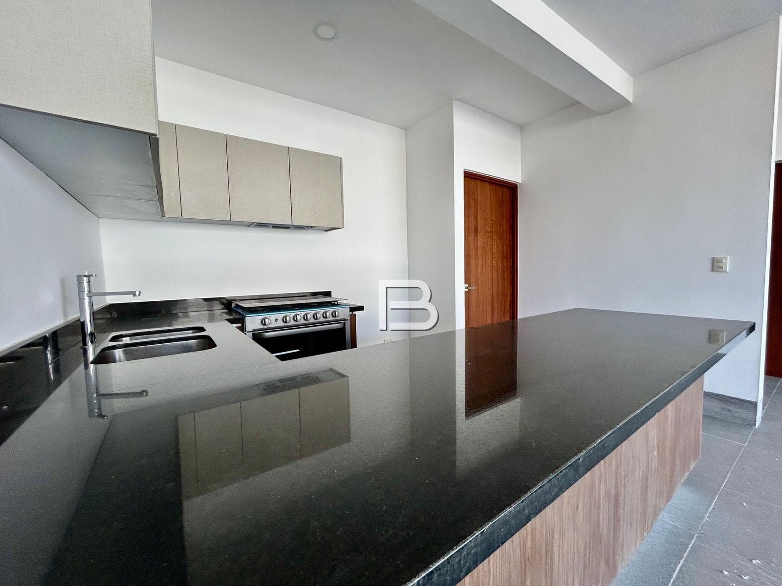 Apartment for Sale in the Cumbres Altura 19 Residential Complex