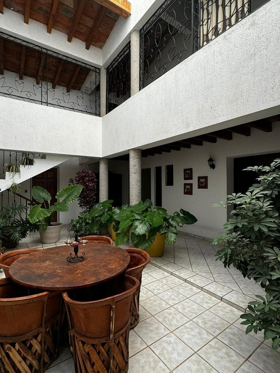 Casa en San Carlos Residencial con 4 recámaras con baño, 3 de ellas en P.B.