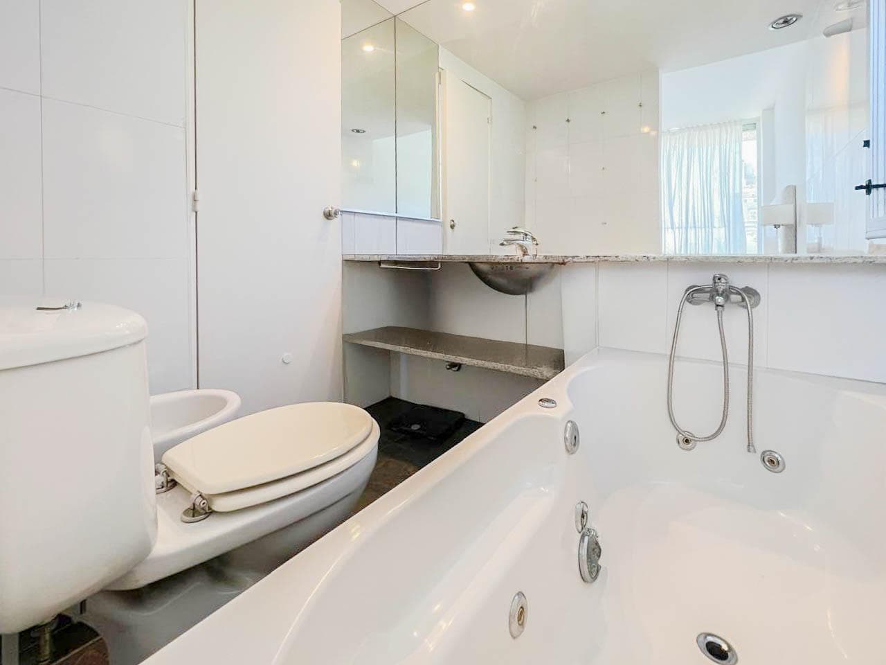FOR SALE - 3-bedroom apartment with amenities and a garage. Pichincha, Rosario.