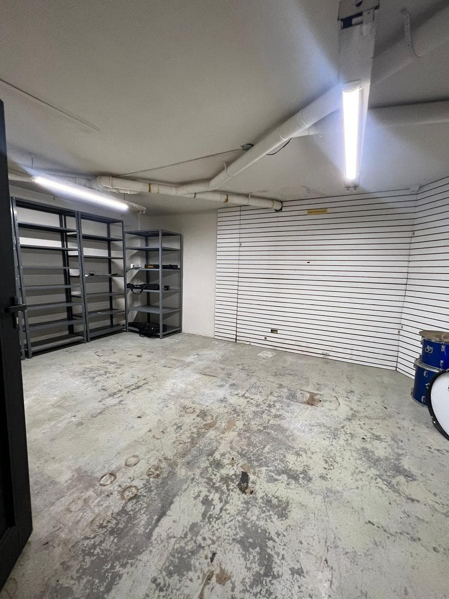 OFFICE FOR RENT IN VALLE ORIENTE
