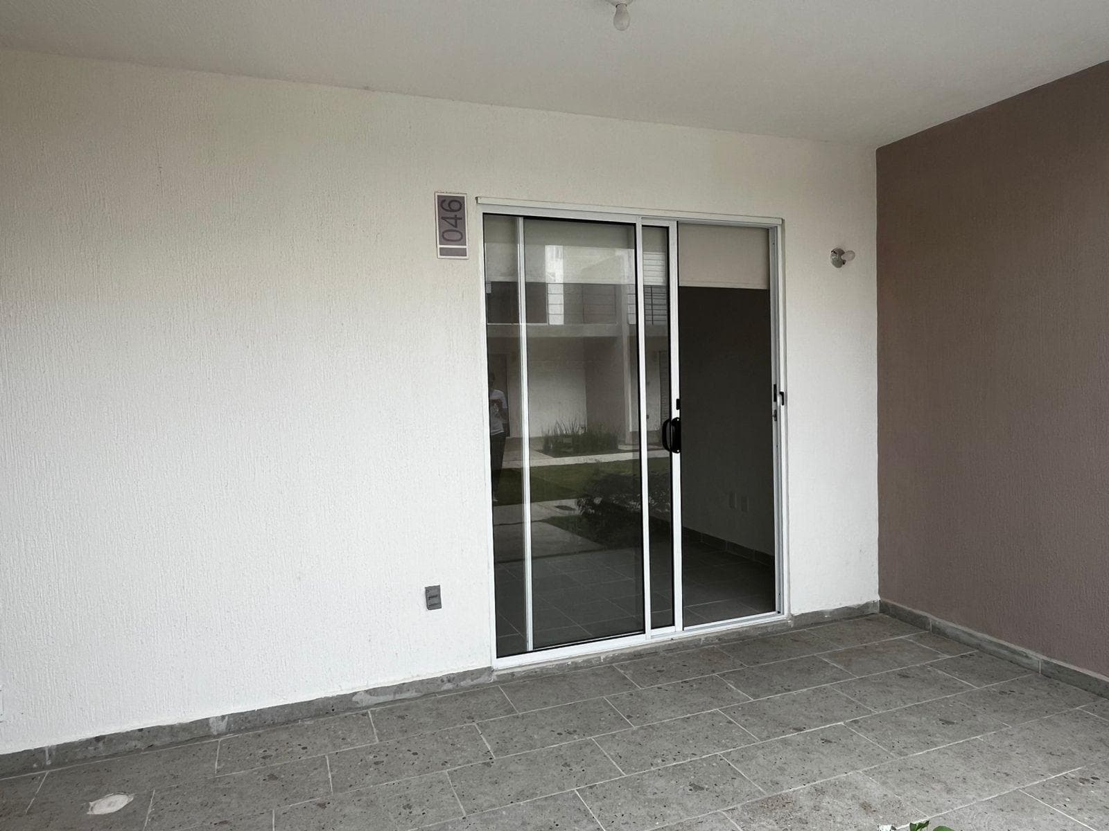 SE RENTA CASA EN PLAYA DEL CARMEN, EQUIPADA, SIN AMUEBLAR