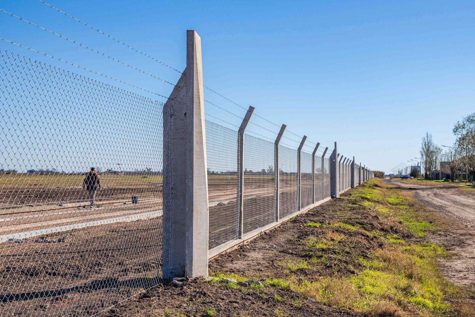 Gated Community on Álvarez on Route 18