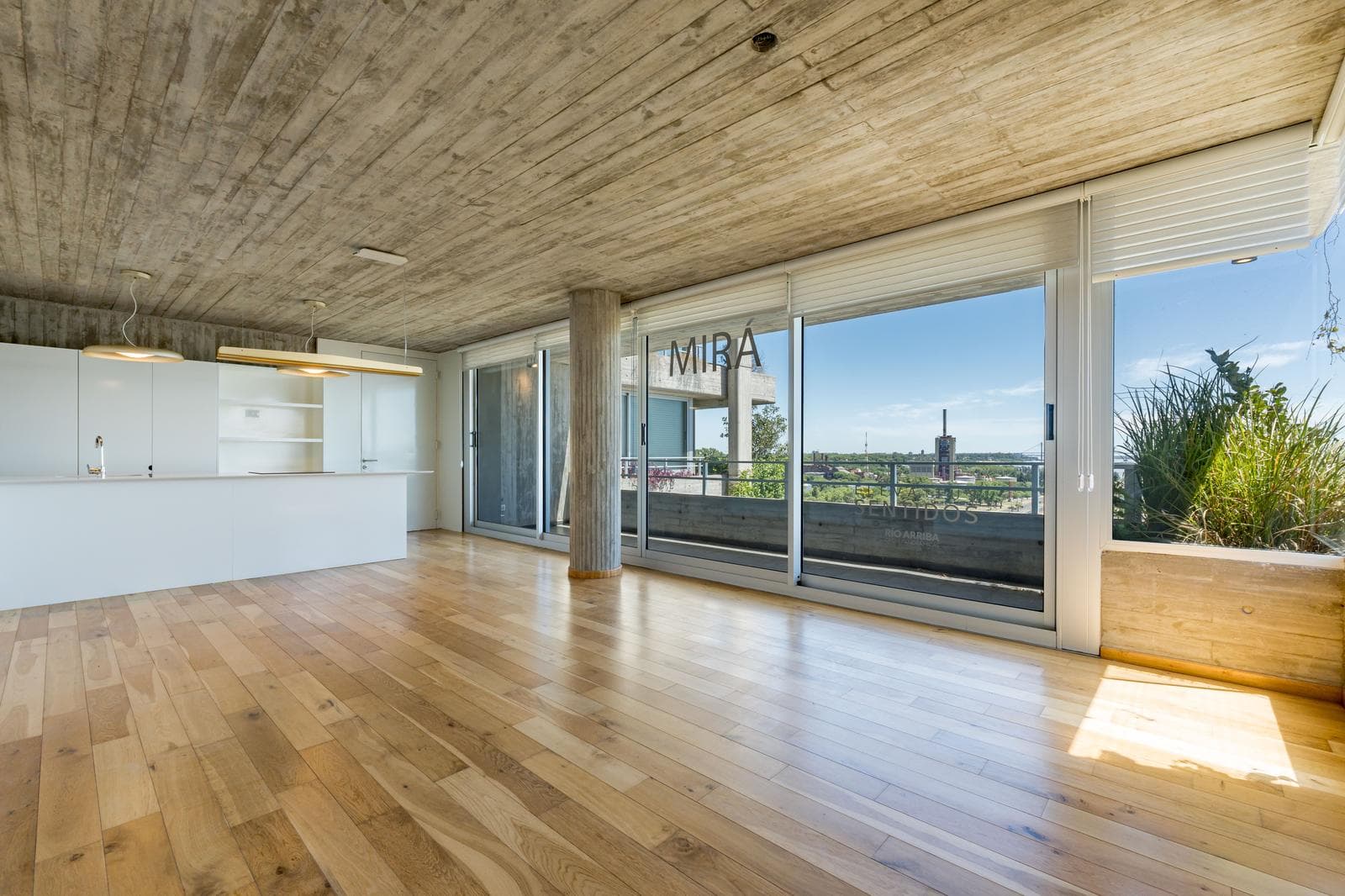 FOR SALE - 3-bedroom apartment with amenities and a view of the river. Arroyito, Rosario.