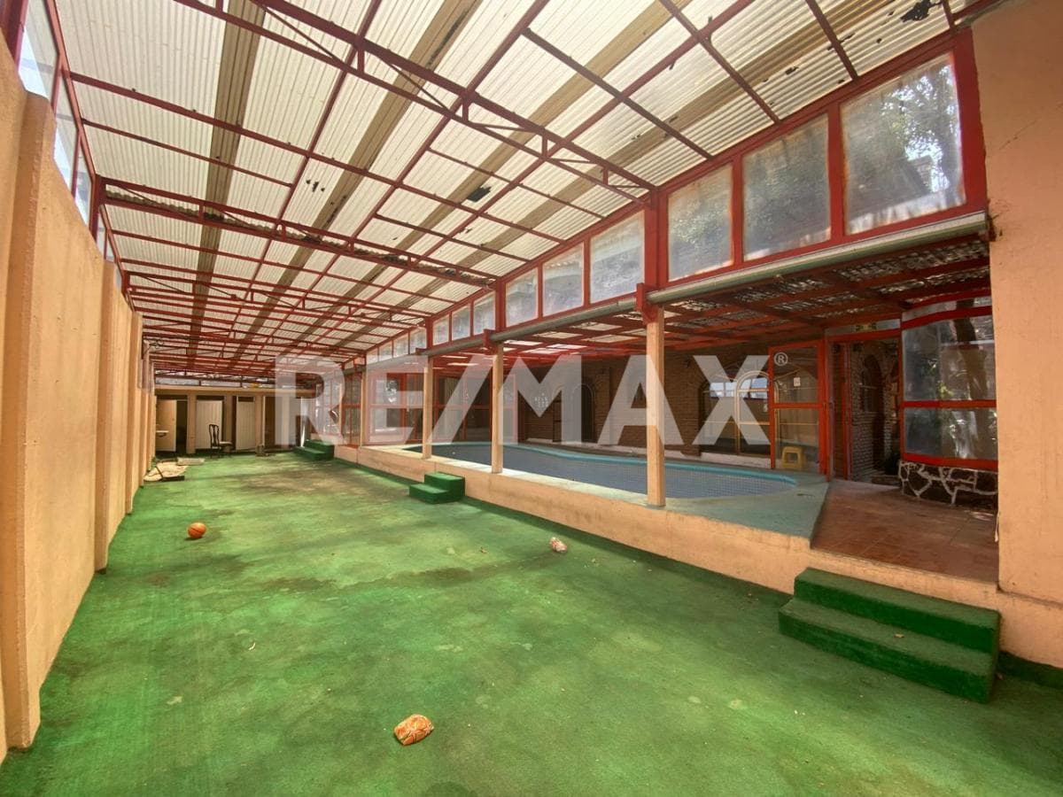 House for sale in the Tlalpan District, 15 minutes from Six Flags, priced below the appraised value