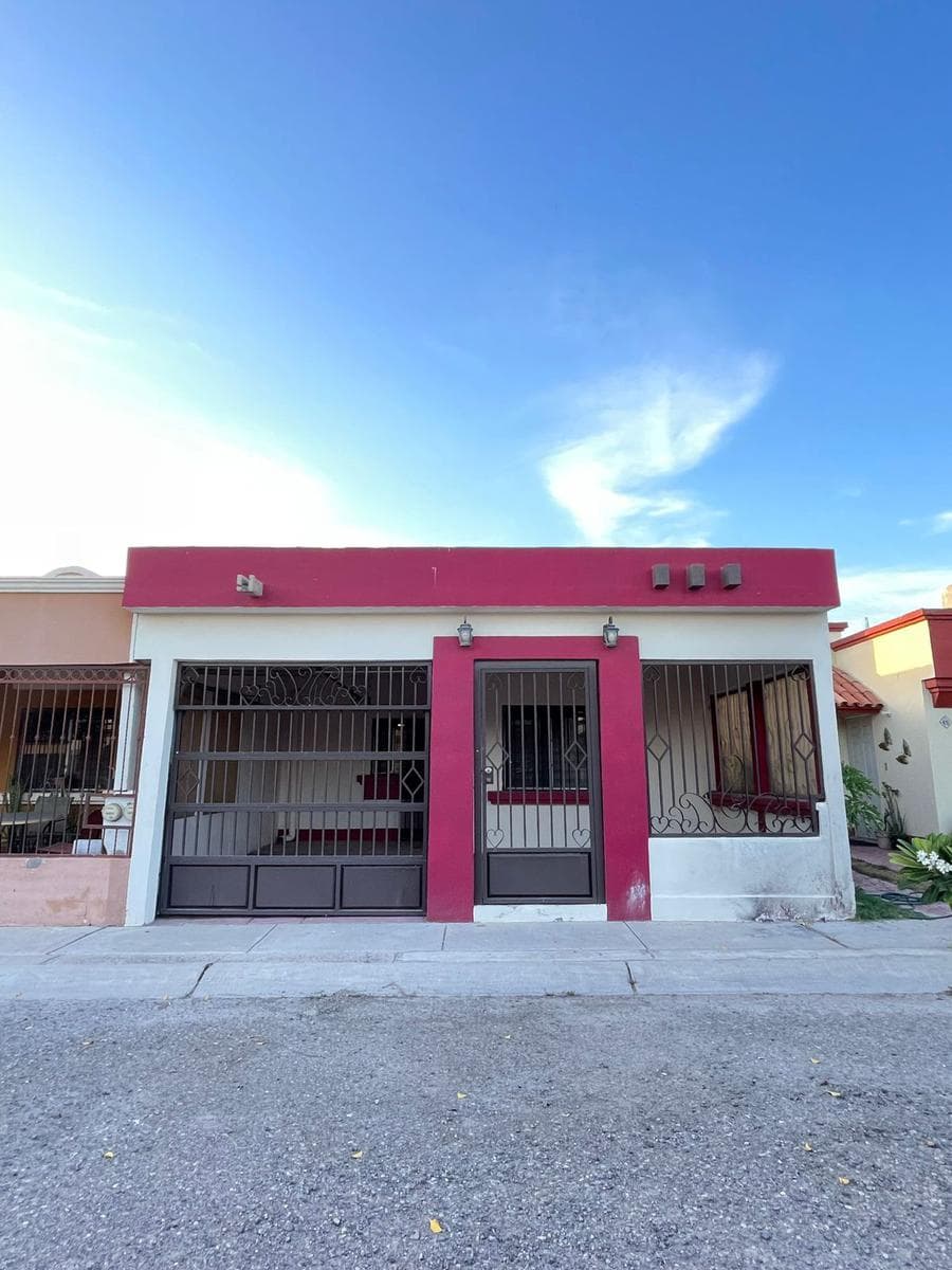 House for Sale in Puerta Real, Section III