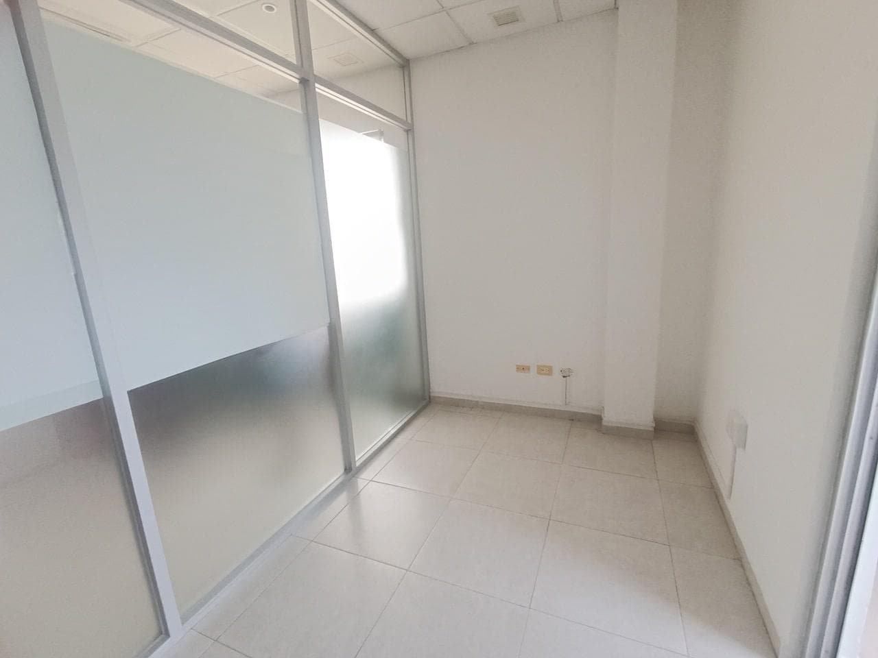 Small Office for Rent in Playacar Phase 2, Playa del Carmen