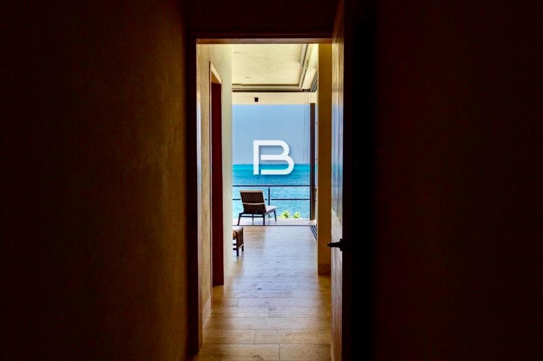 Luxury Oceanfront House for Rent in Cancún