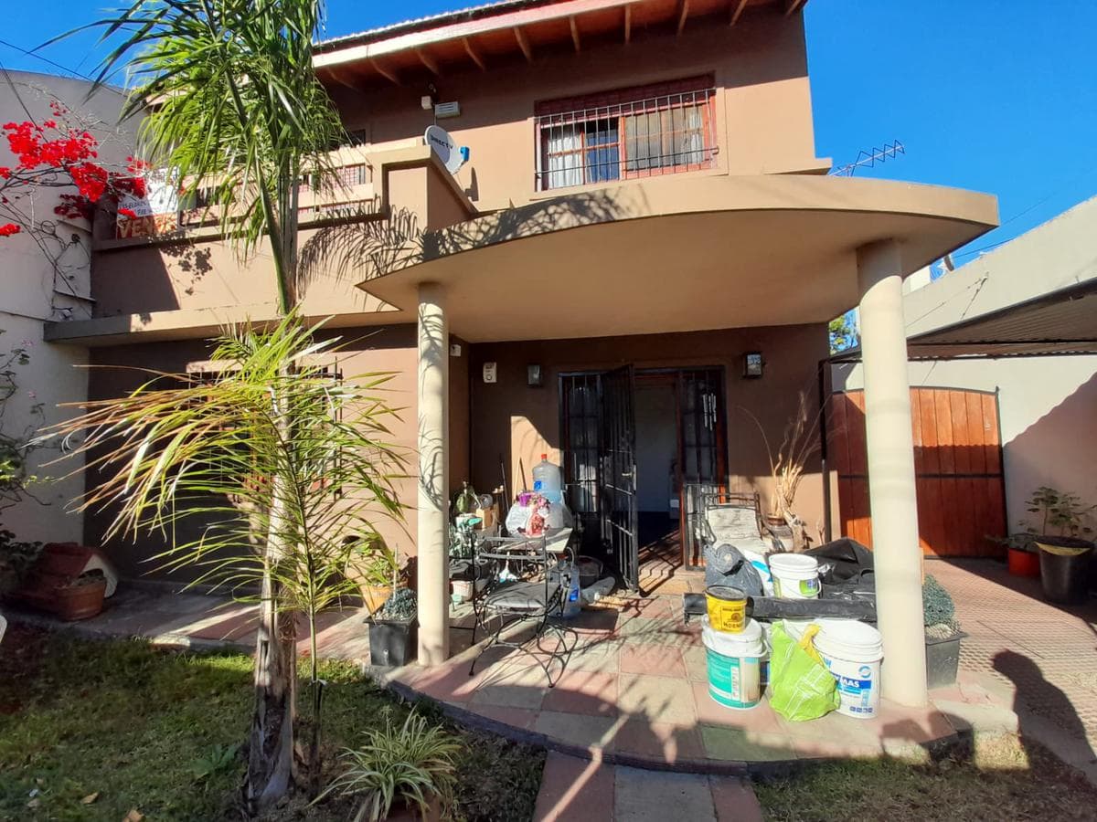 4-BEDROOM APARTMENT FOR SALE IN DON BOSCO WITH A PATIO AND POOL