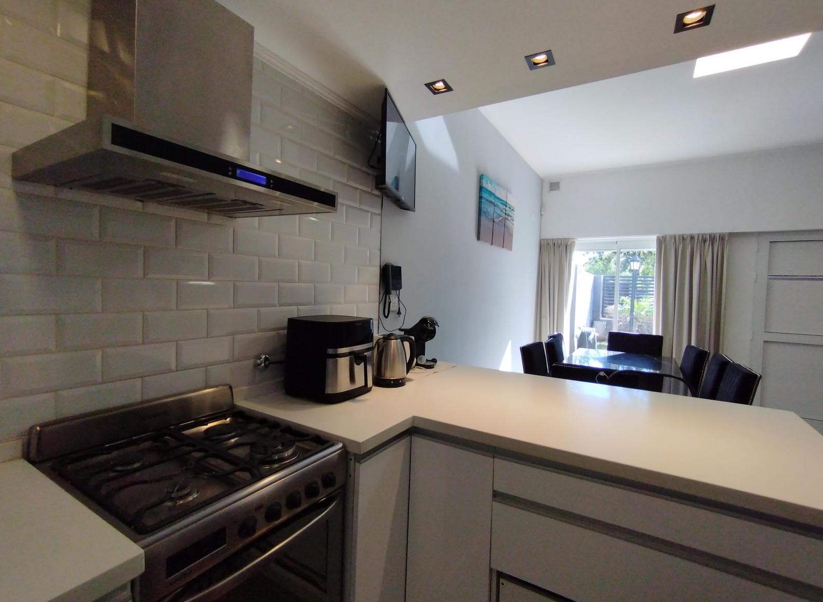 FOR SALE/EXCHANGE - 3-bedroom house with a barbecue area and a pool. Oliveros.