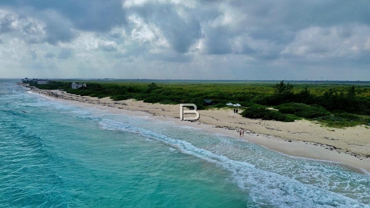 Beachfront Land for Sale in Puerto Morelos, Cancún
