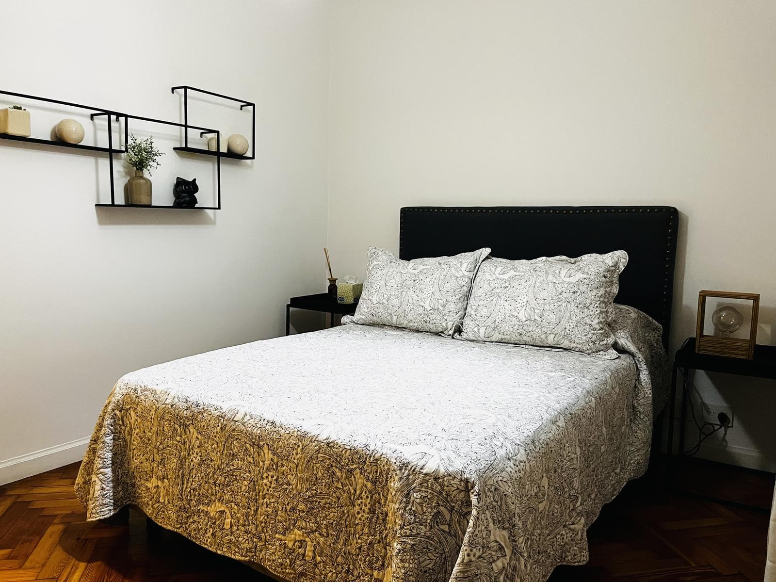4-room apartment for sale in Palermo Chico with a guest unit, garage, and storage room!