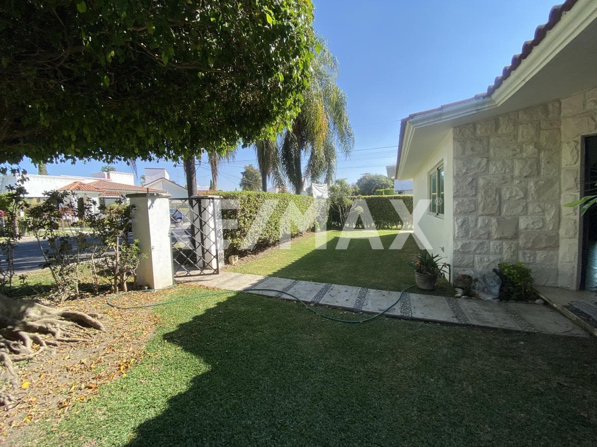House for Sale in Morelos, Lomas de Cocoyoc Subdivision