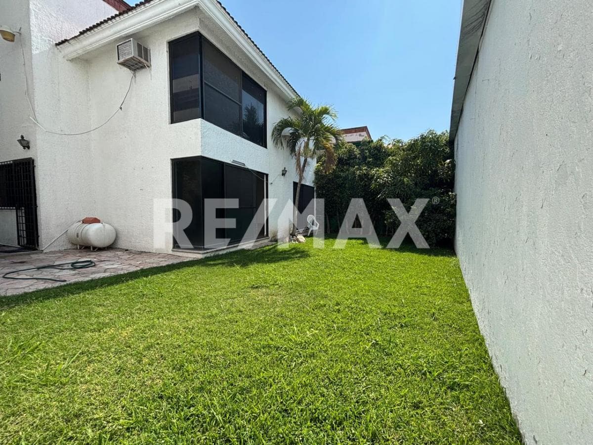 House for Sale in Morelos, Downtown Oaxtepec