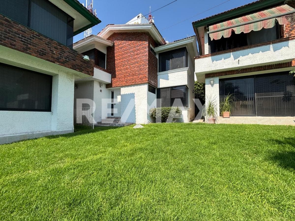 House for Sale in Morelos, Downtown Oaxtepec