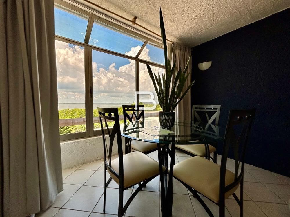 For Sale: Oceanfront Apartment in Cancun