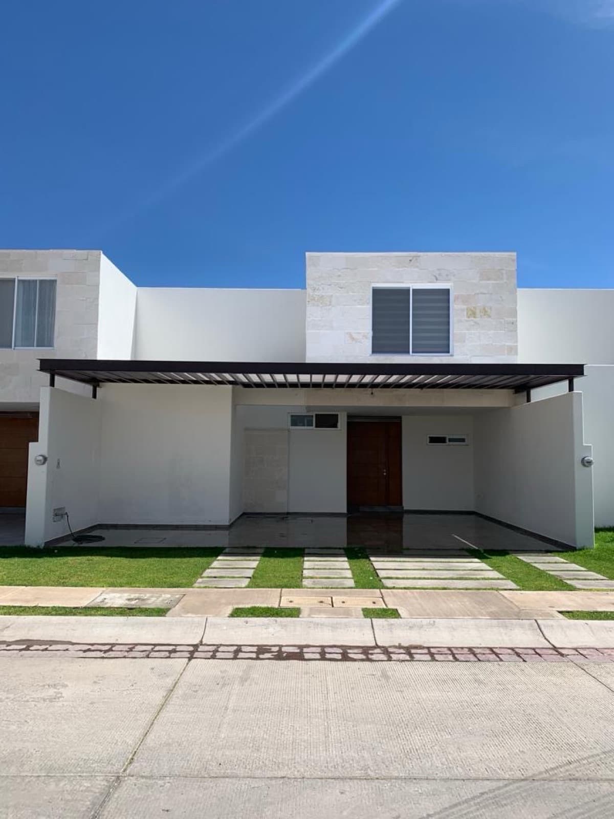 House - Rancho Santa Mónica Subdivision