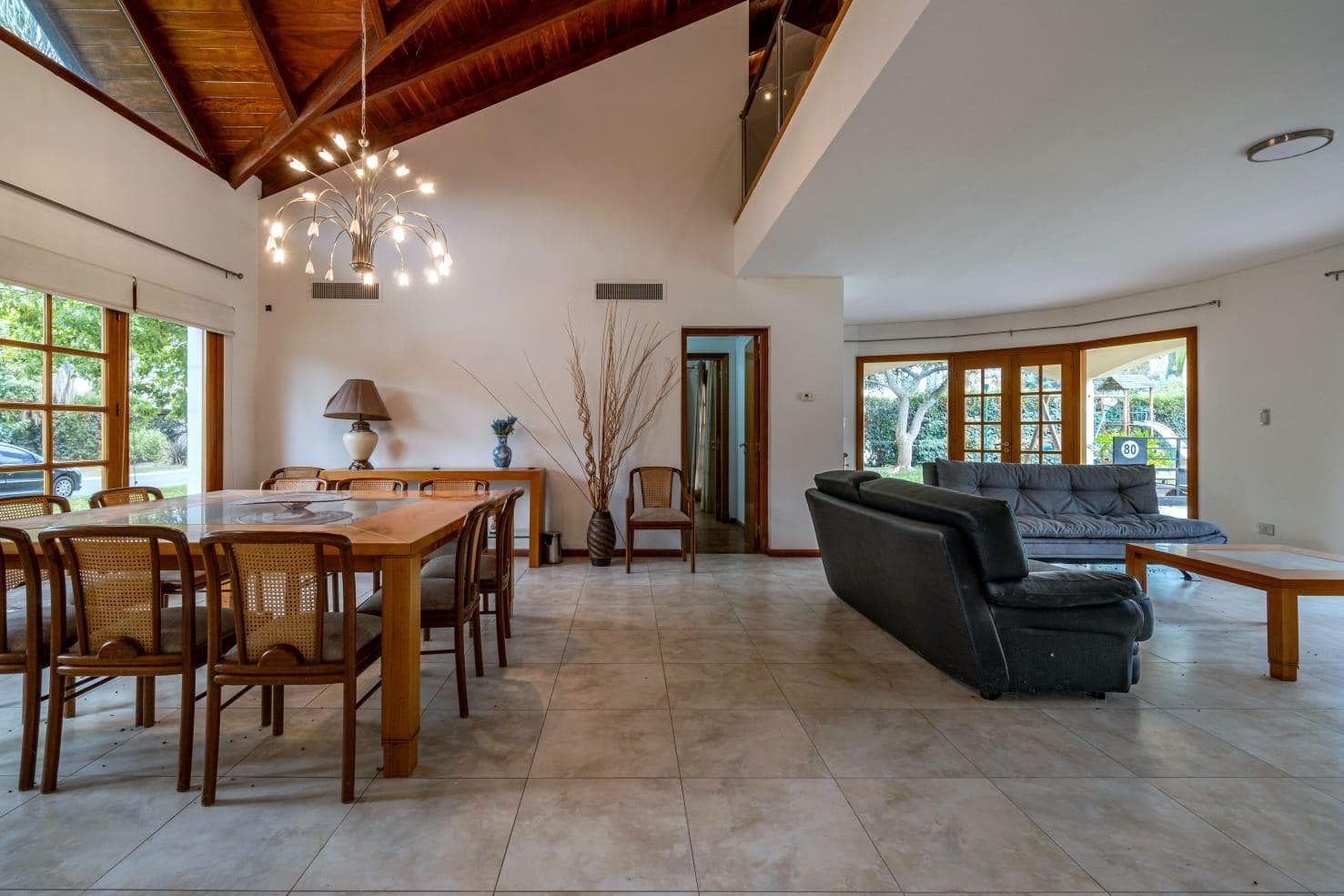 FOR SALE/EXCHANGE – 4-bedroom house with amenities. San Marino, Funes Hills.