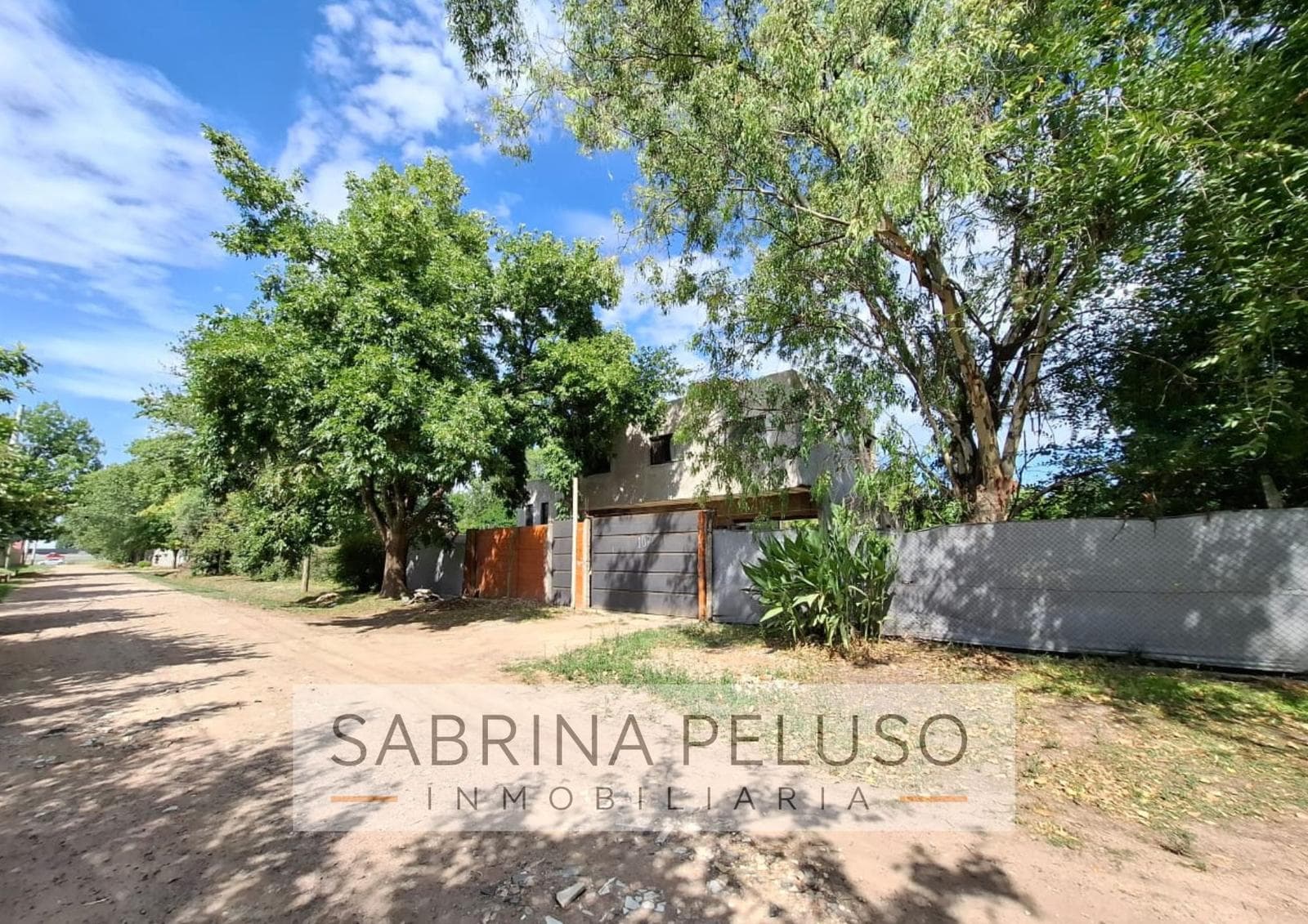 House for Sale: Francisco Alvarez