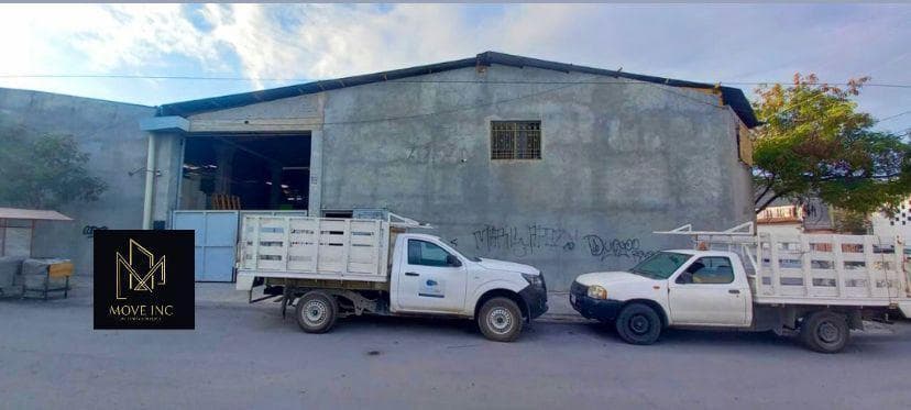 Commercial warehouse in the Mirasol neighborhood
