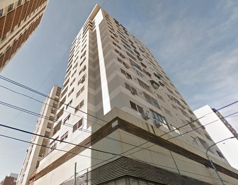 SPACIOUS 5-ROOM APARTMENT FOR SALE WITH GARAGE AND STORAGE ROOM IN DOWNTOWN QUILMES